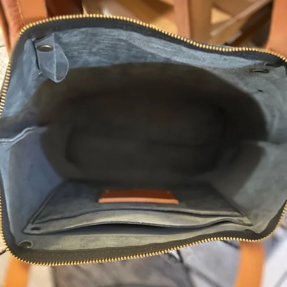 PLG med zip tote in Storm ⛈️ - Picture 3 of 7